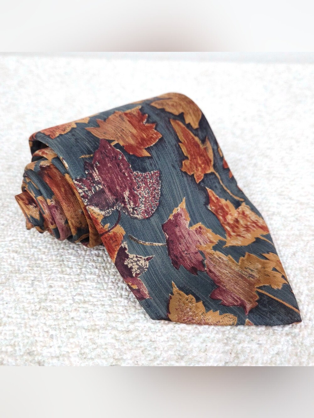 Eddie Bauer Silk Tie Fall Leaves Foliage Leaf Hand Sewn USA 62" x 4"